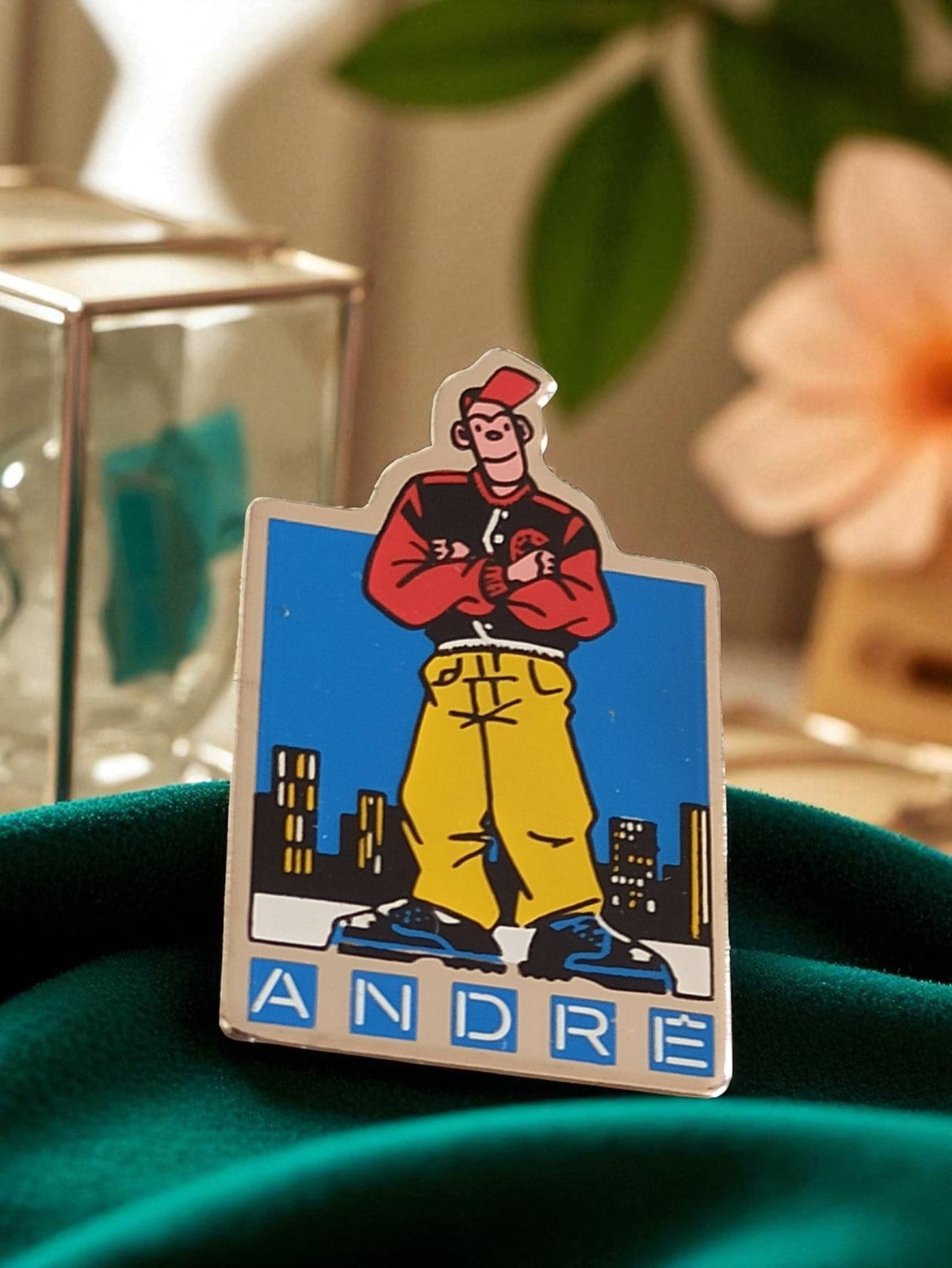 Pin's publicitaire vintage années 80 édition limitée personnage André urbain
