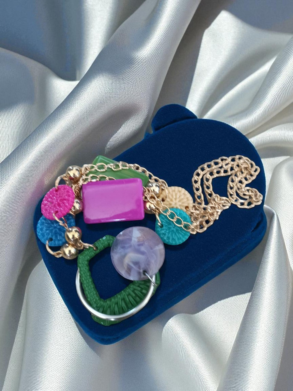 Vintage multicoloured statement necklace, original geometric pendants
