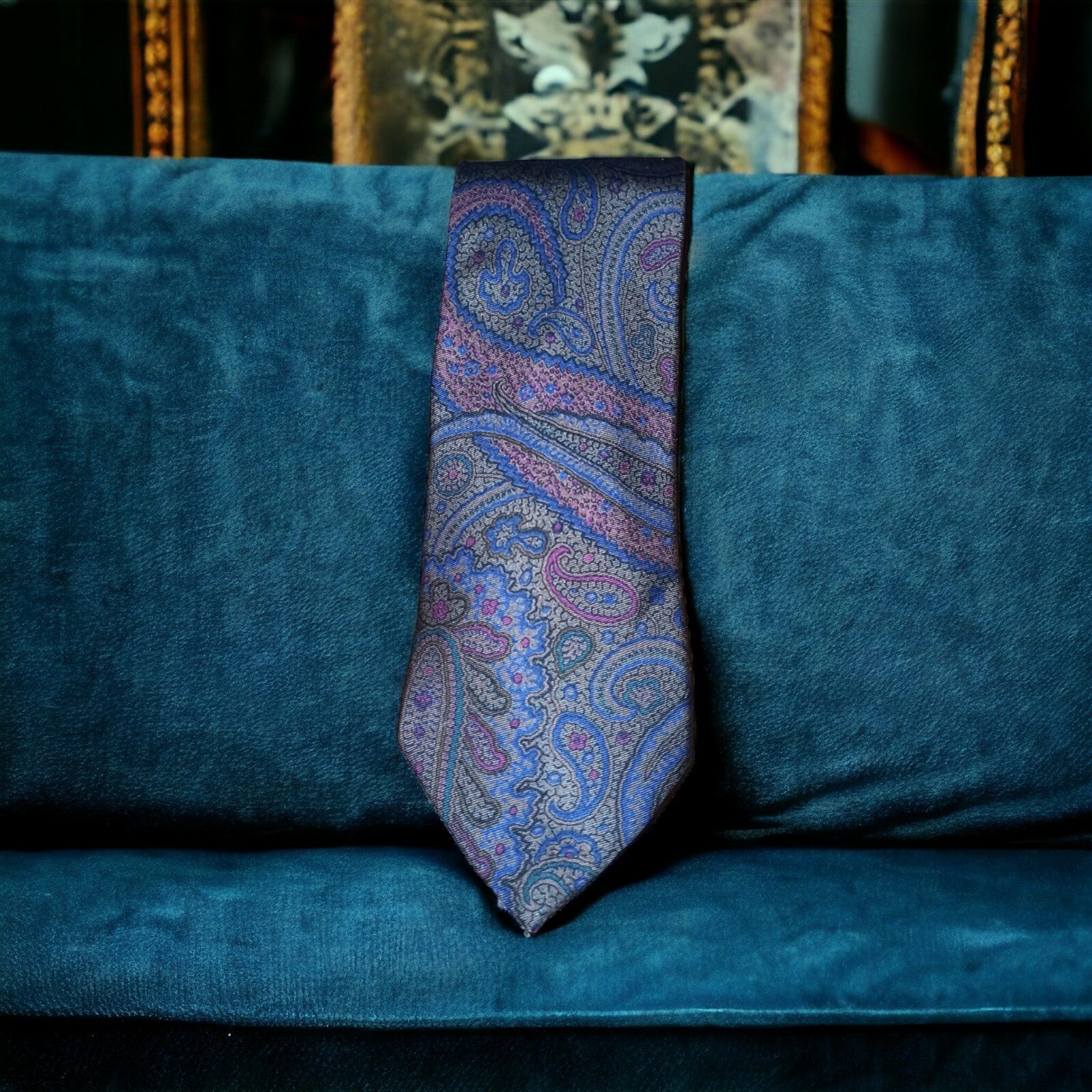 Cravate Greene New York soie motif cachemire violet bleu homme élégant
