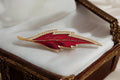 Broche feuille vintage japonaise rouge émaillée strass dorés, bijou rétro