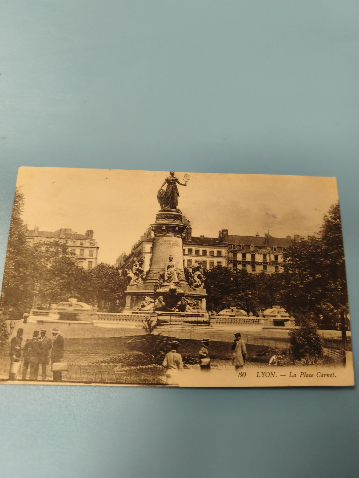 Ancienne carte postale animée Lyon Place Carnot monument vintage (Ref 2)