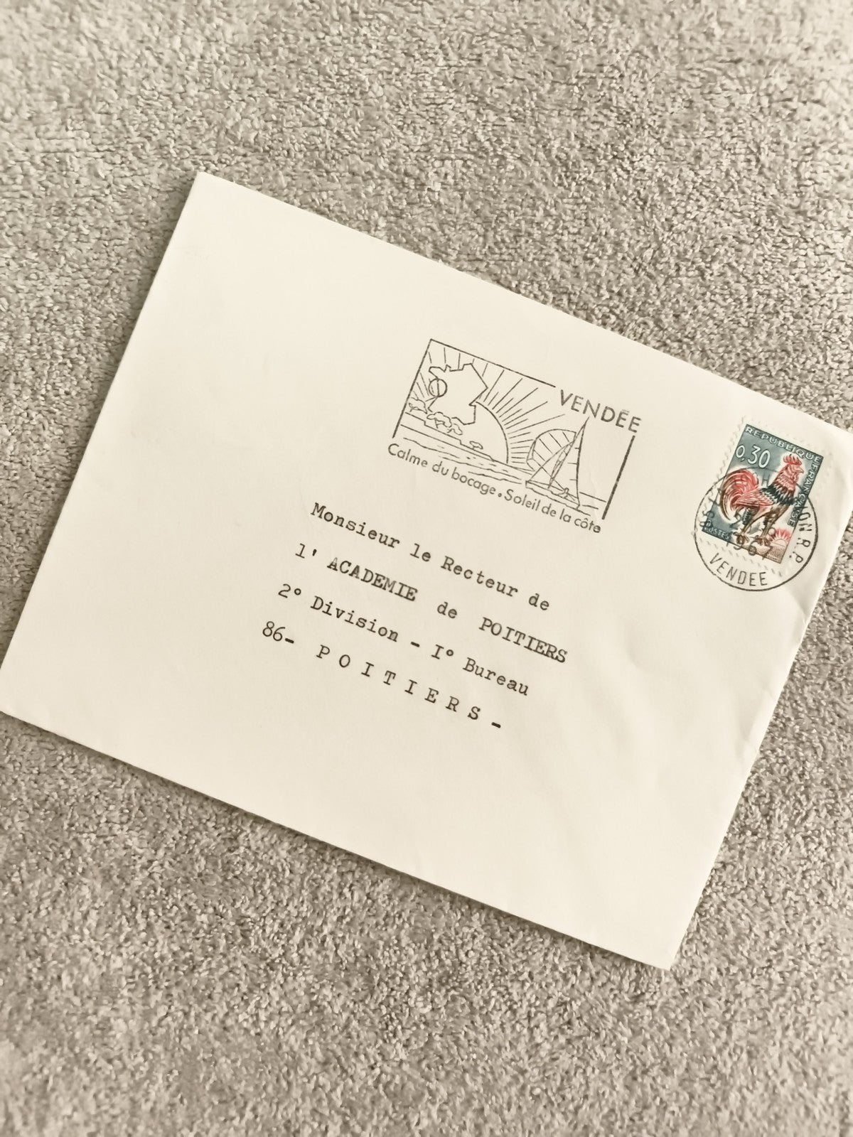 Lettre oblitérée Vendée timbre coq 0,30 FR philatélie Poitiers cachet France