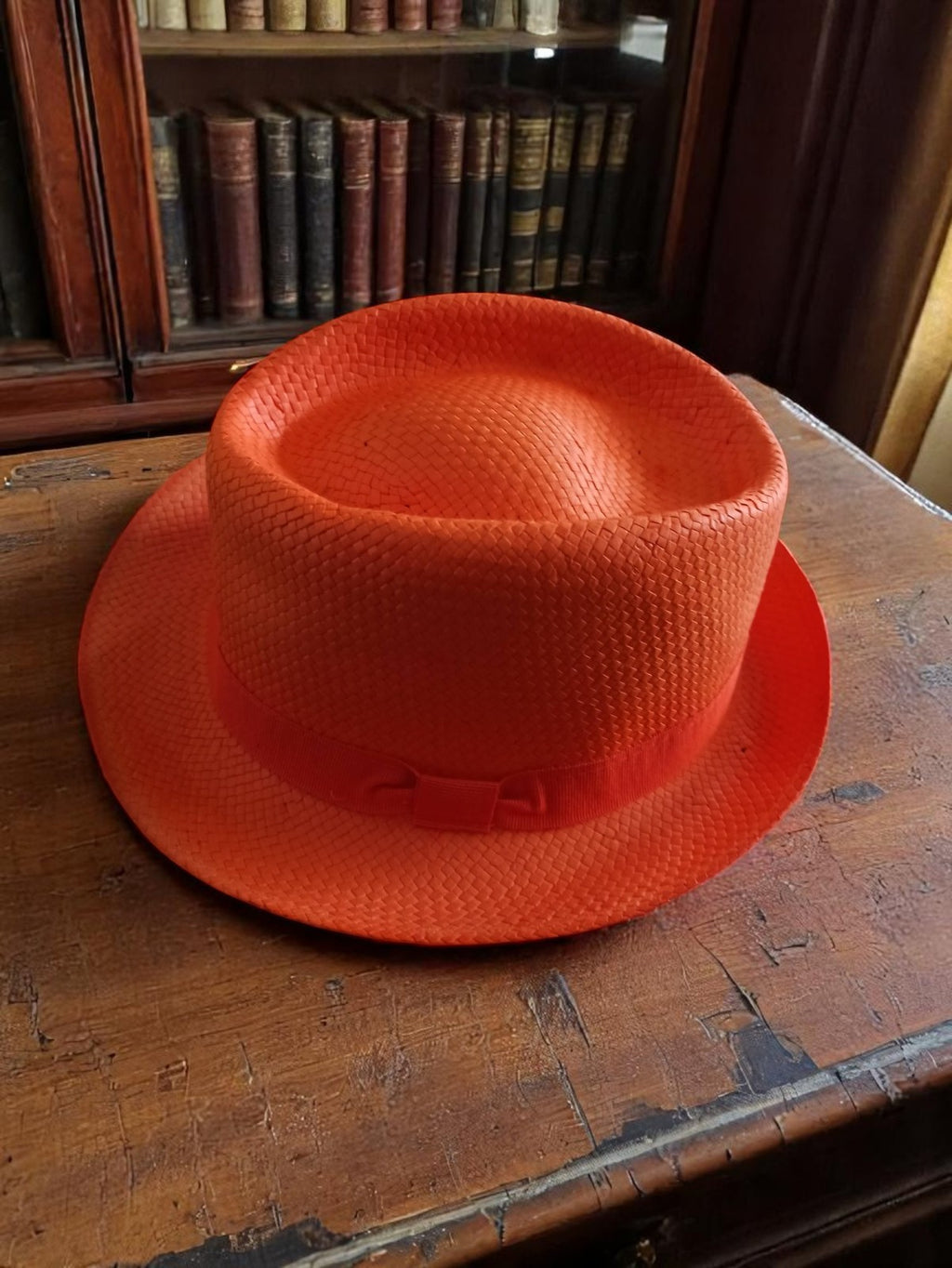 Chapeau trilby vintage orange en papier tressé rétro accessoire années 60