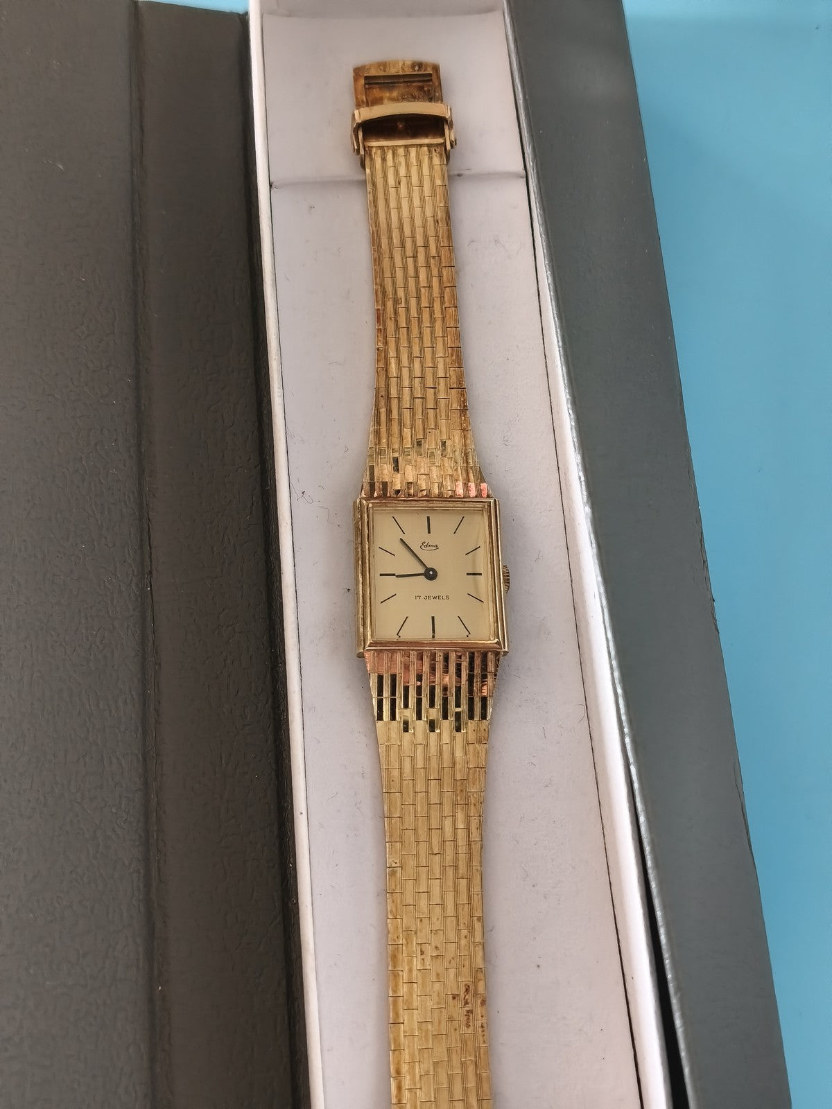 Montre femme vintage Edma mécanique ancienne, plaque or 18k, élégance rétro