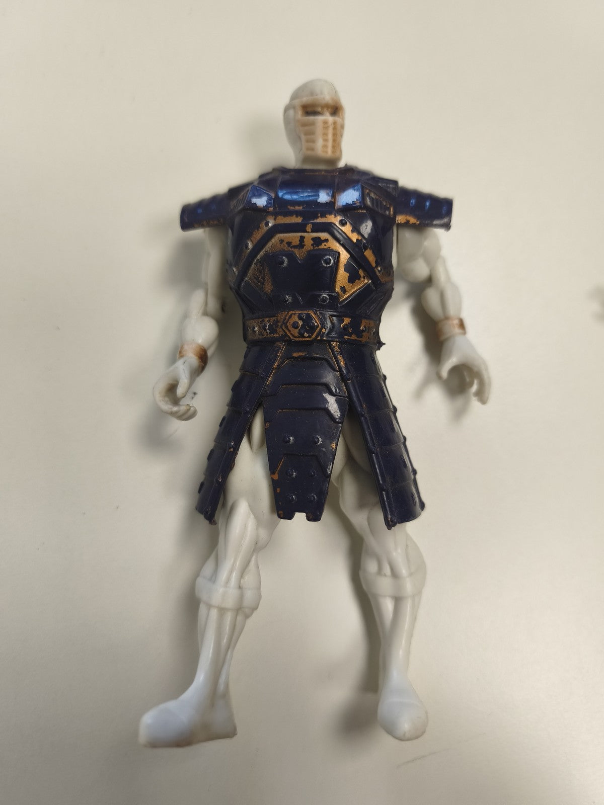 Figurine ninja articulée à identifier personnage mystérieux jouet d'occasion
