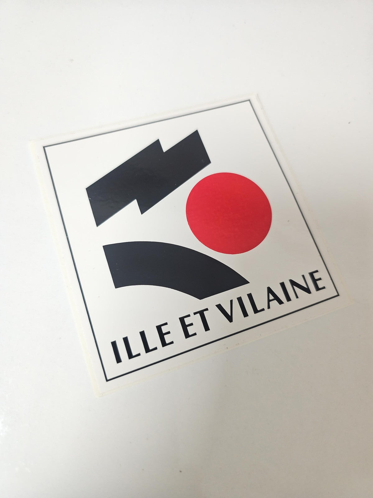 Vintage autocollant publicitaire ancien Ille-et-Vilaine rétro collection déco