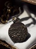 Porte-clés Rigal vintage métal gravé berger moutons rétro ancien