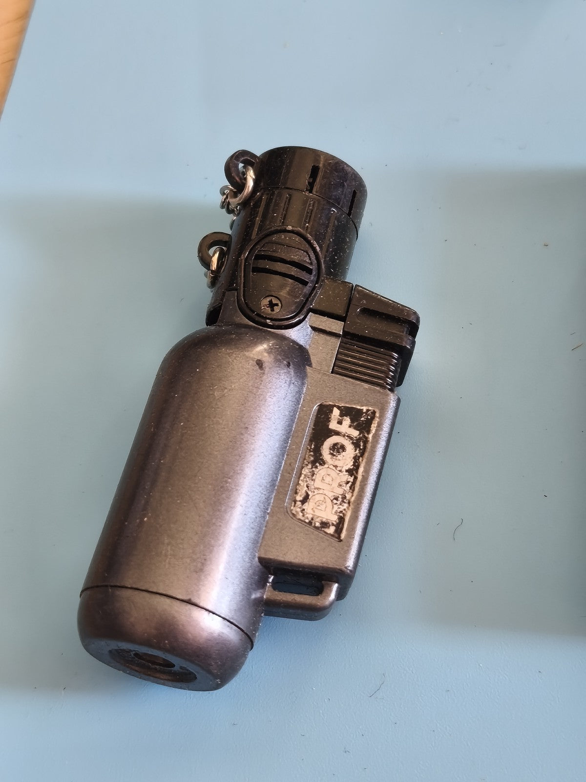 Ancien briquet vintage de collection rétro, accessoire fumeur authentique rare
