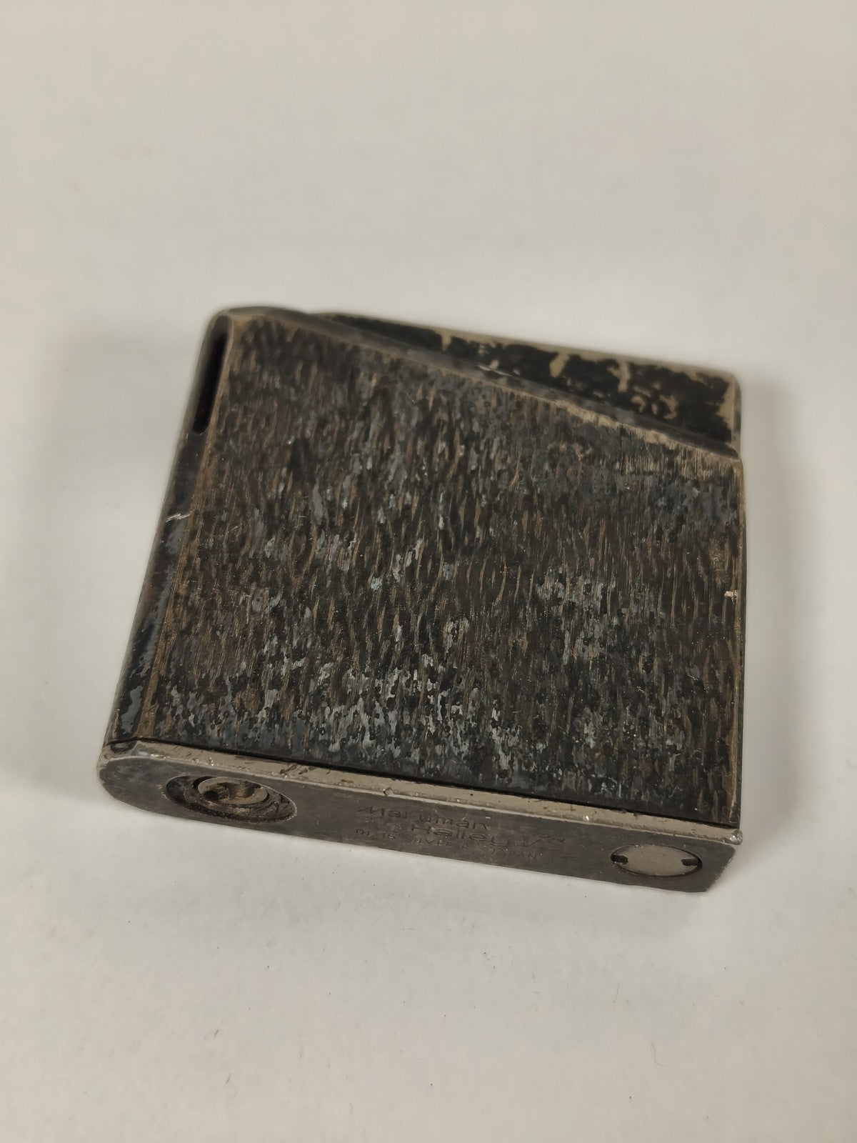 Ancien briquet vintage MARUMAN Halley, finition texturée, à restaurer, collectio