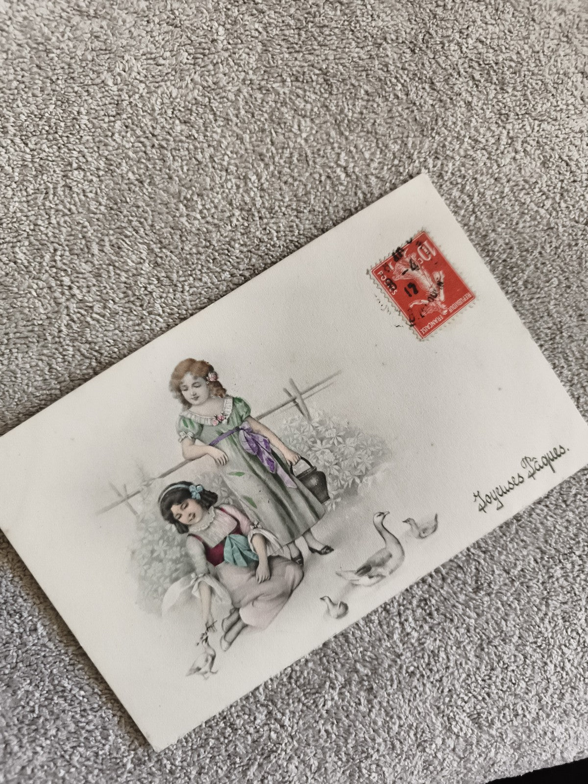 CPA Joyeuses Pâques illustrée enfants costumes anciens timbre France