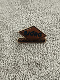 Pin's vintage BJÖRG logo, le goût de l'essentiel, badge publicitaire ancien