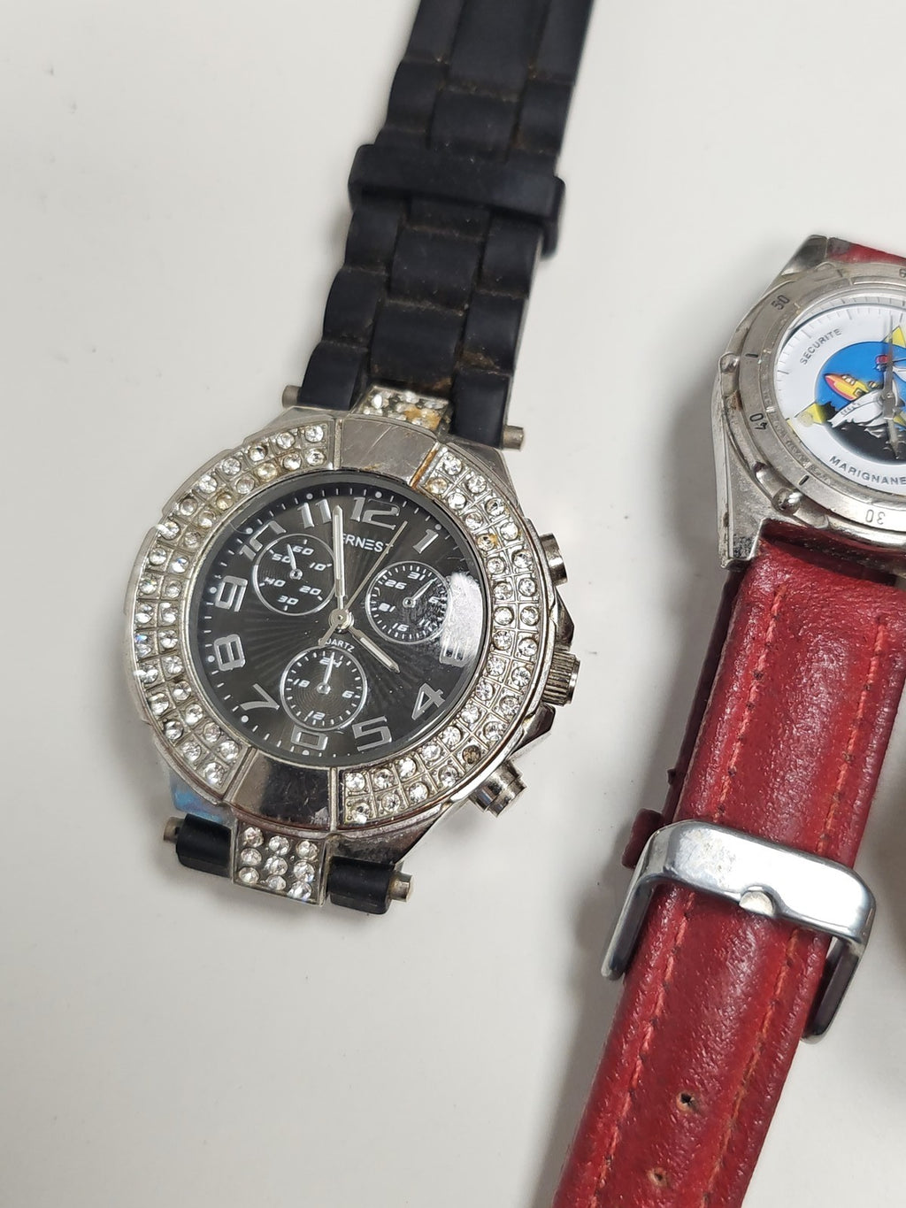Lot montres femme diverses marques non testées mix occasion à réparer ou pièces