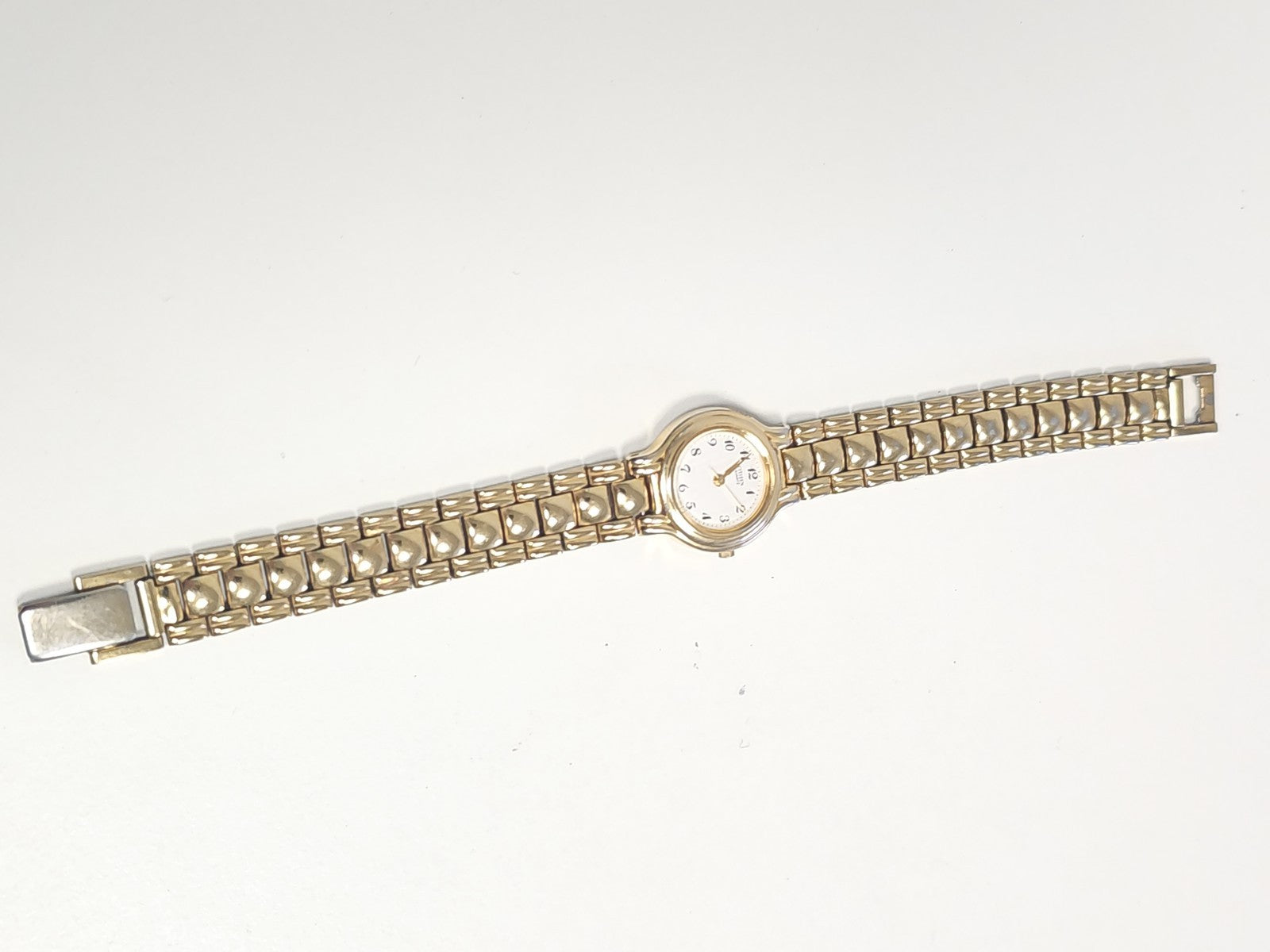 Montre femme Citizen Quartz acier inoxydable, élégante, fonctionne parfaitement
