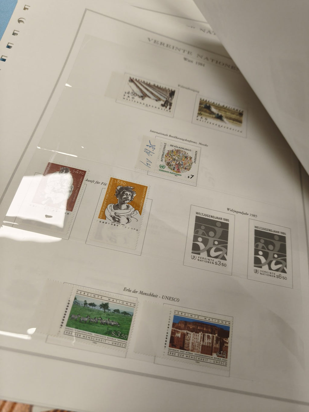 Classeur timbres VEREINTE NATIONEN Wien Marini King couverture marron