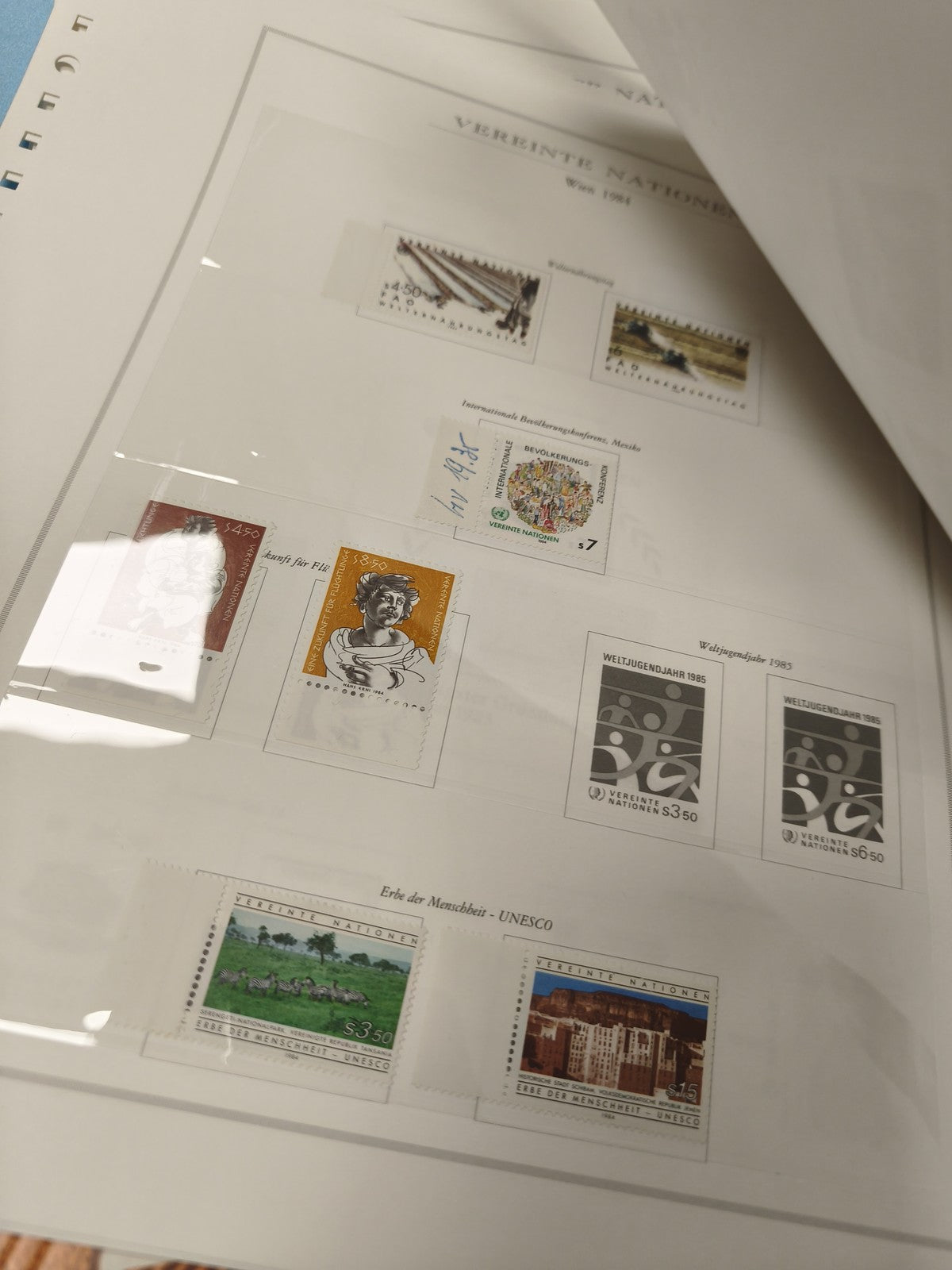 Classeur timbres VEREINTE NATIONEN Wien Marini King couverture marron