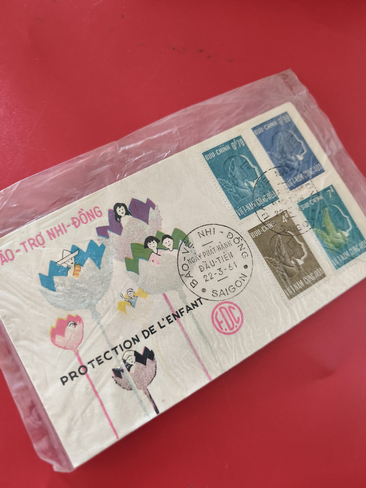 Ancienne enveloppe FDC Vietnam 1961 timbres oblitérés Protection de l?Enfant