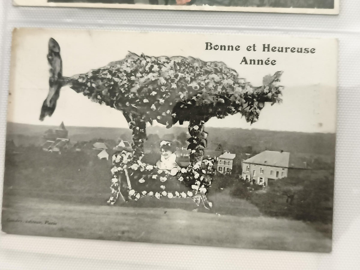 Carte postale ancienne Bonne Année montgolfière fleurie CPA début XXe