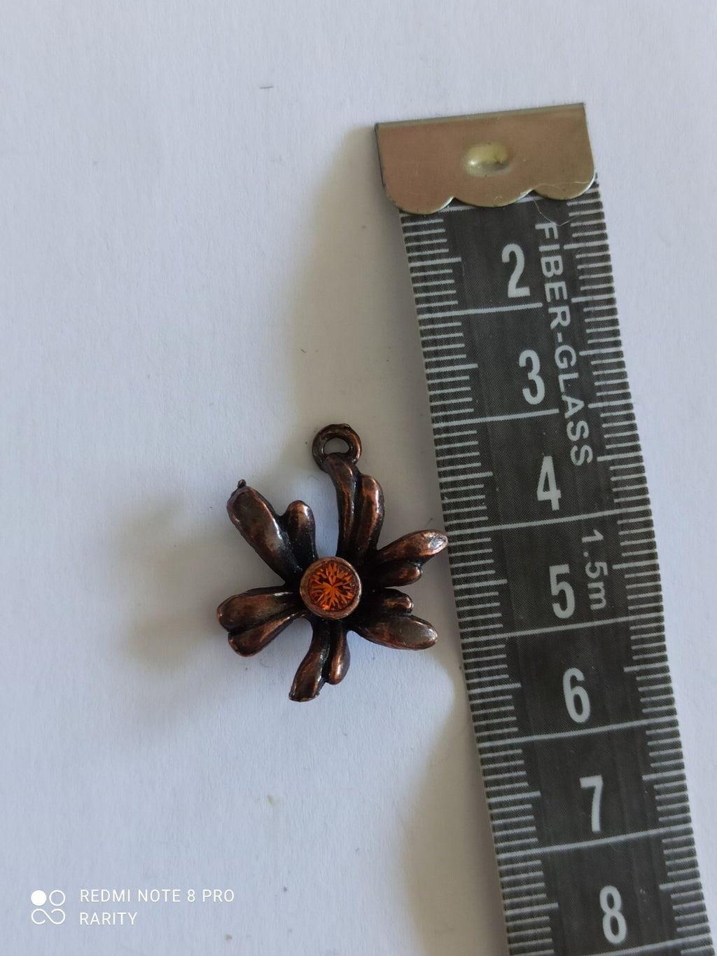 Pendentif vintage Remy Dis Paris fleur cuivre émaillé strass orange années 80
