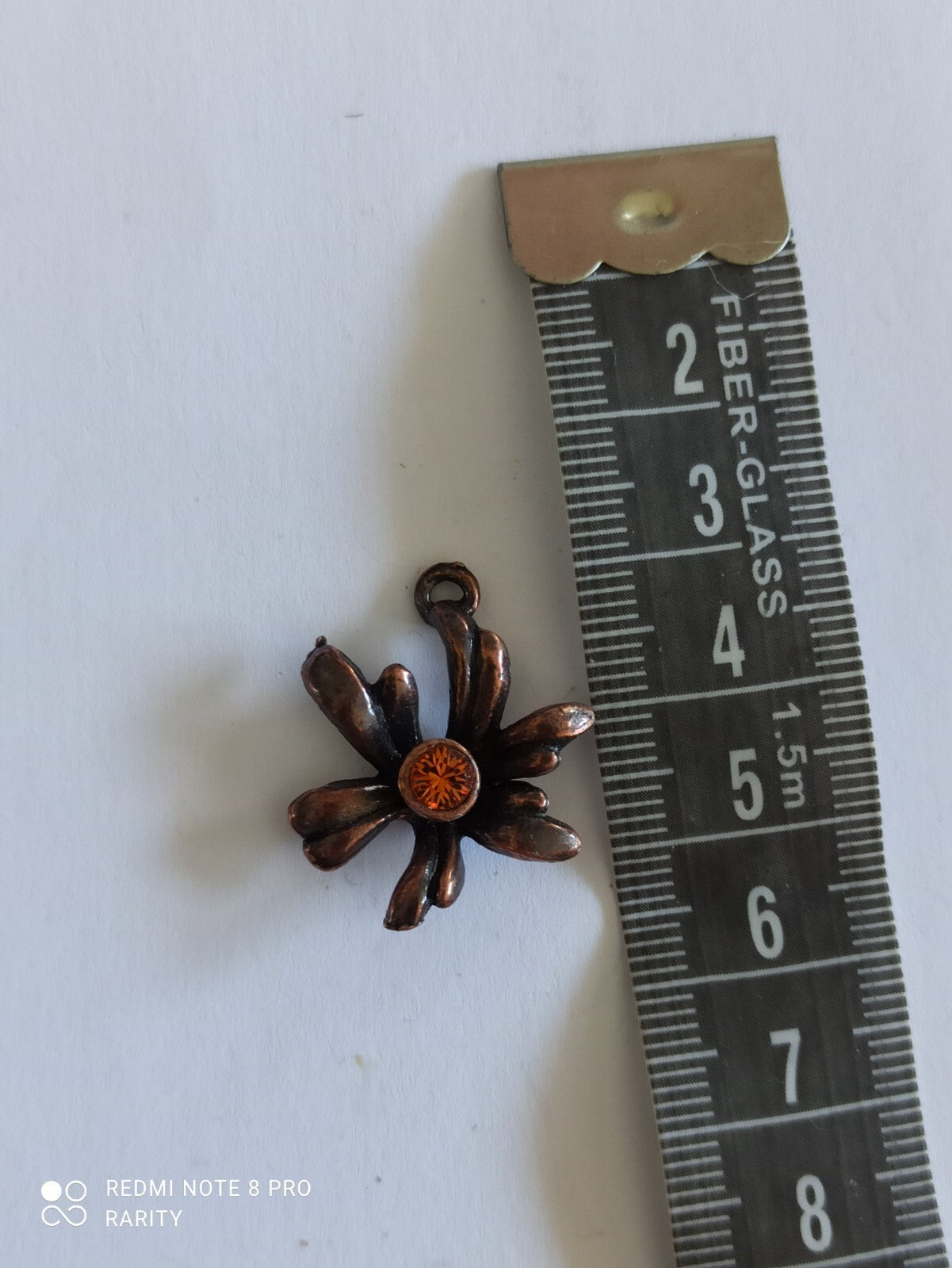 Pendentif vintage Remy Dis Paris fleur cuivre émaillé strass orange années 80