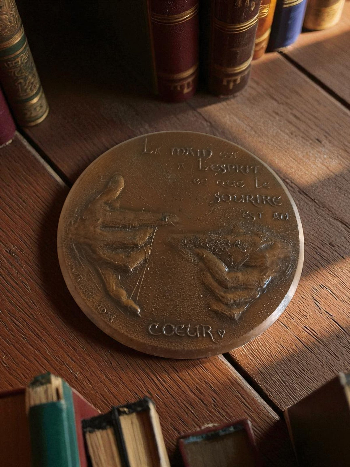 Médaille bronze Métiers d'art "The Art & The Hands" relief main vintage