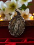 Médaille religieuse Vierge Marie vintage en métal, ovale, 1830, objet de dévotio