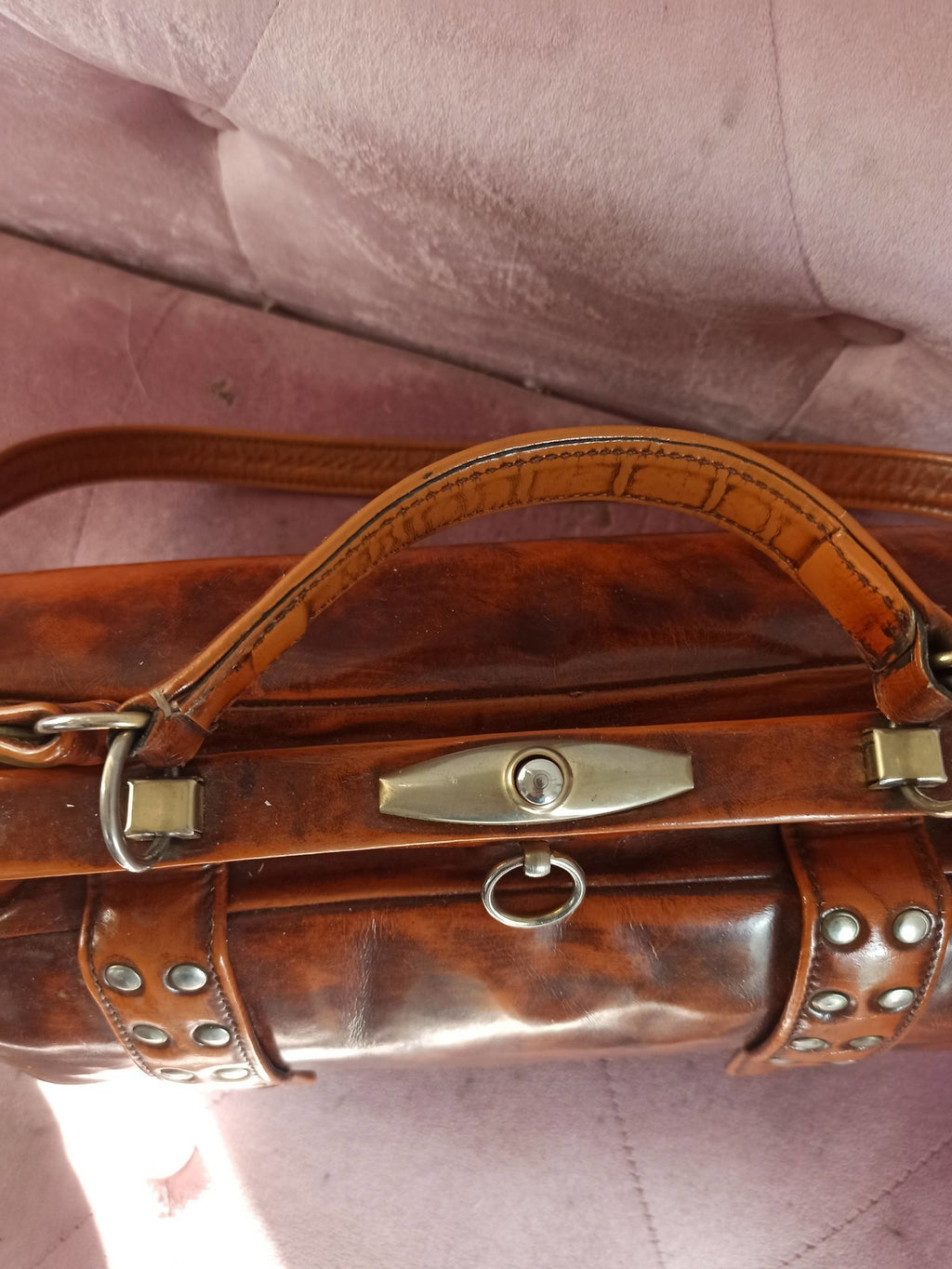 Sac médecin vintage cuir marron, ancien cartable rétro à rivets, fermeture métal
