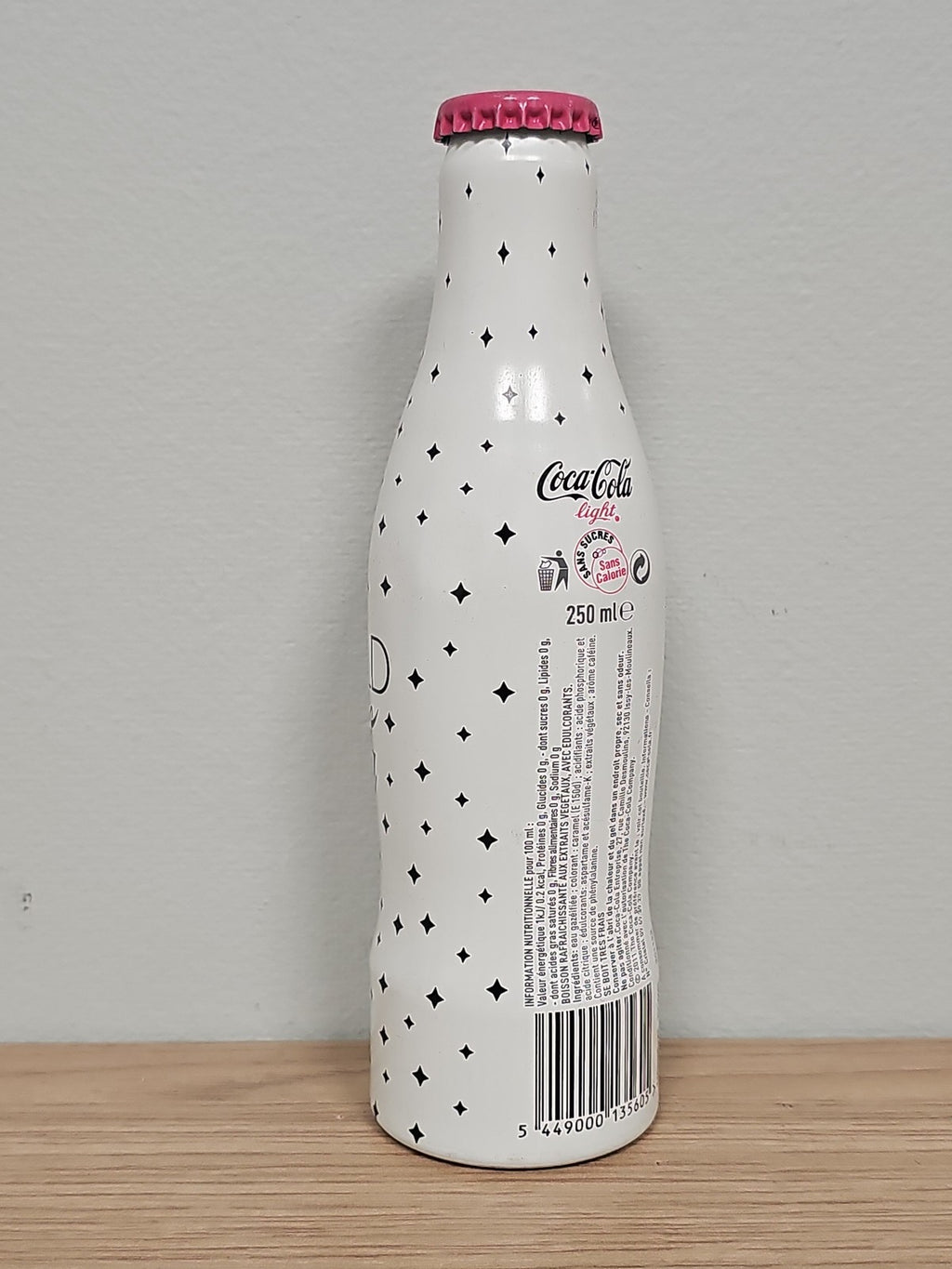 Bouteille Coca Cola pleine édition Karl Lagerfeld design unique, objet décoratif