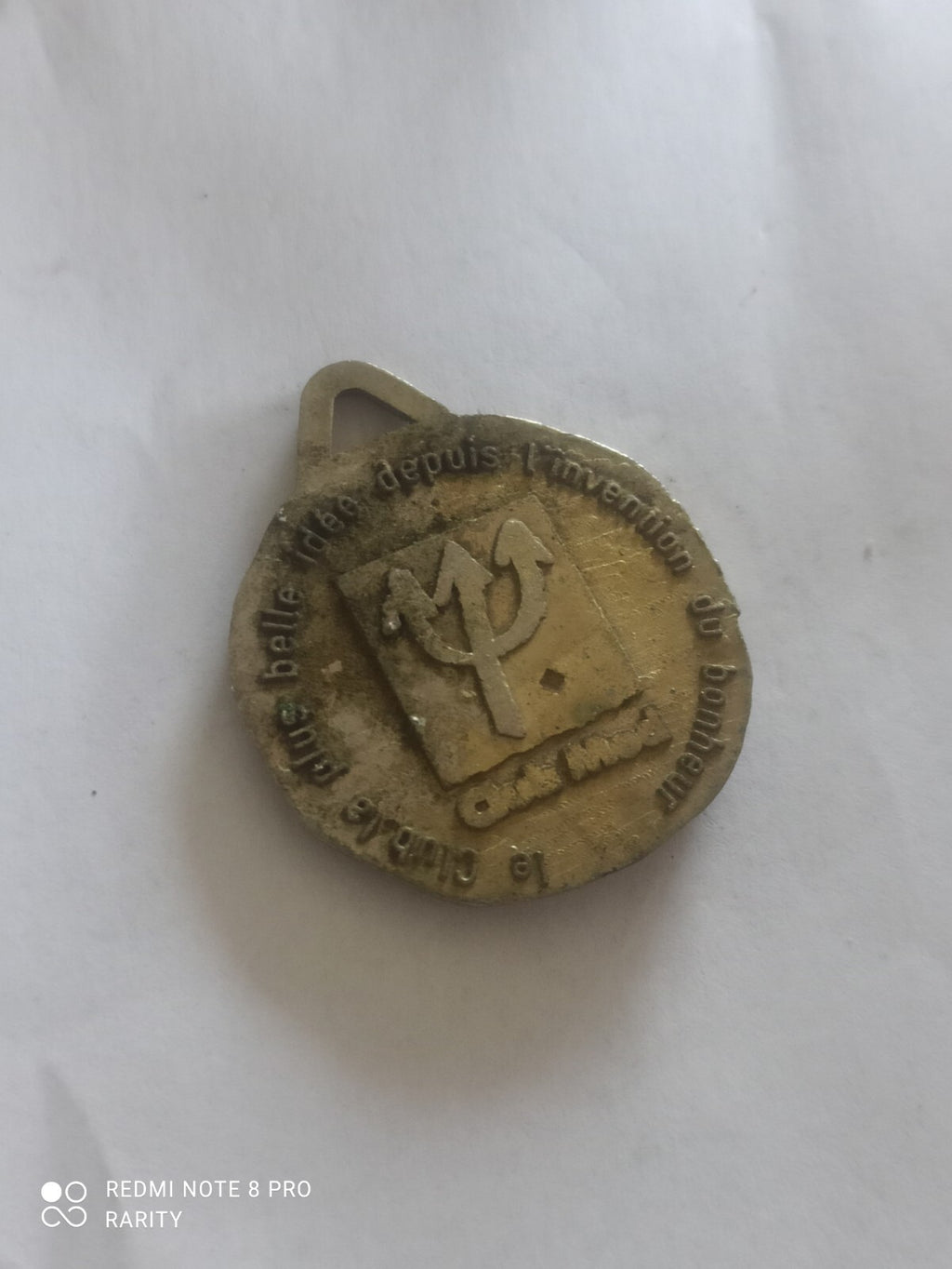 Médaille Mini Club Med vintage relief oiseau souvenir ancien voyage