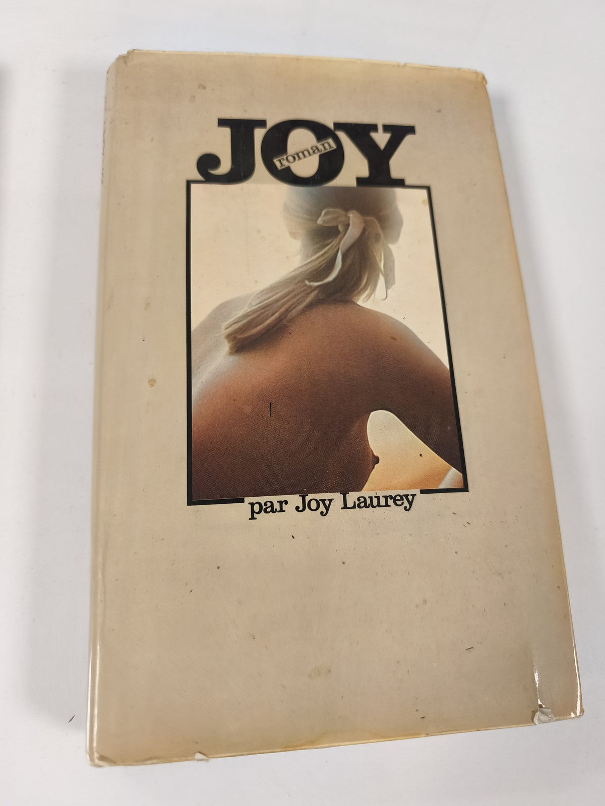 Livre ancien vintage Joy Laurey roman collection rare rétro littérature français