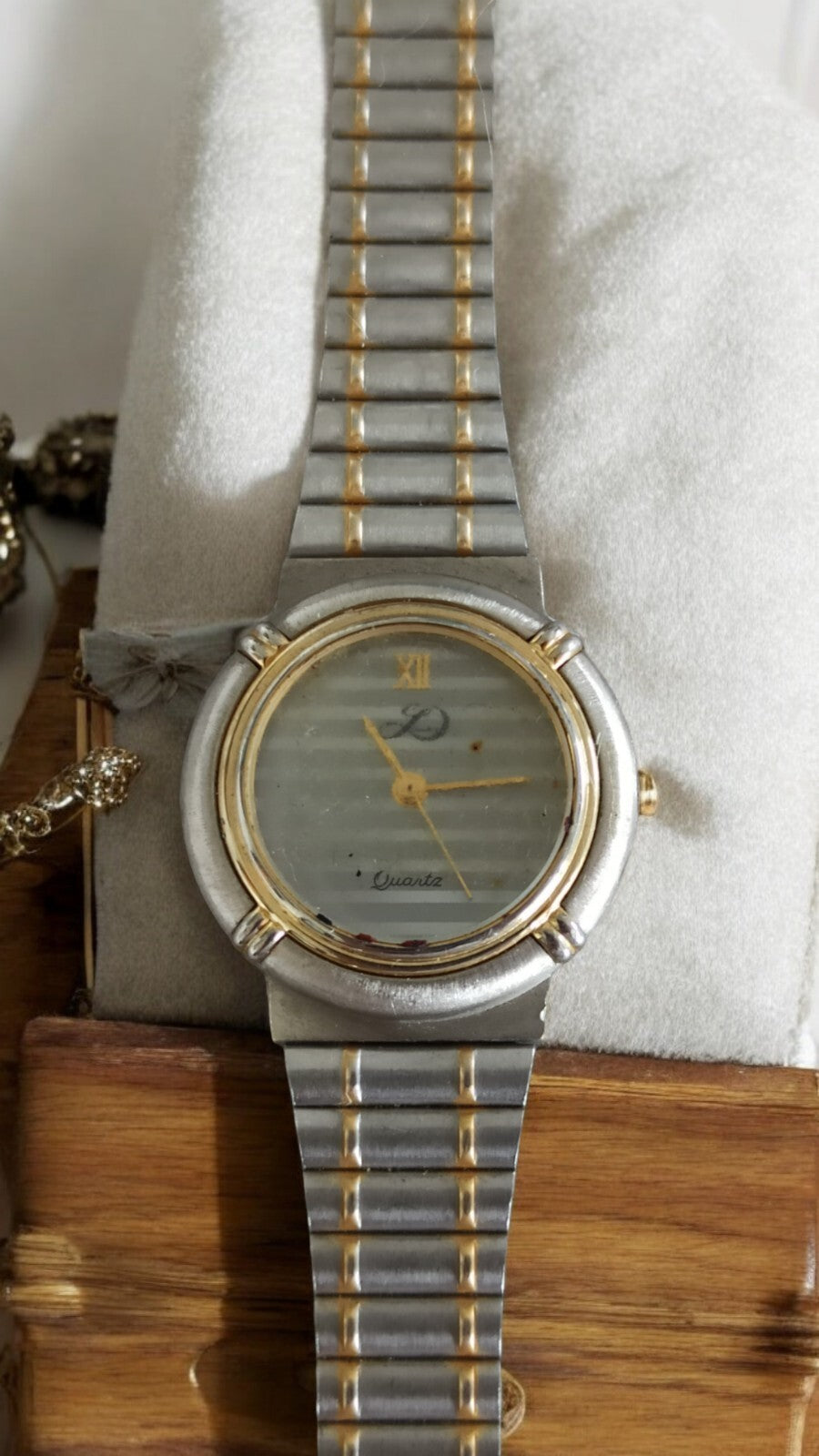 Vintage Damen-Quarzuhr, zweifarbig, vergoldetes Stahlarmband, eleganter Retro-Stil