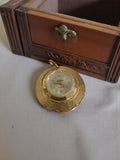 Montre pendentif mécanique vintage Kuom dorée 17 jewels rare ancienne