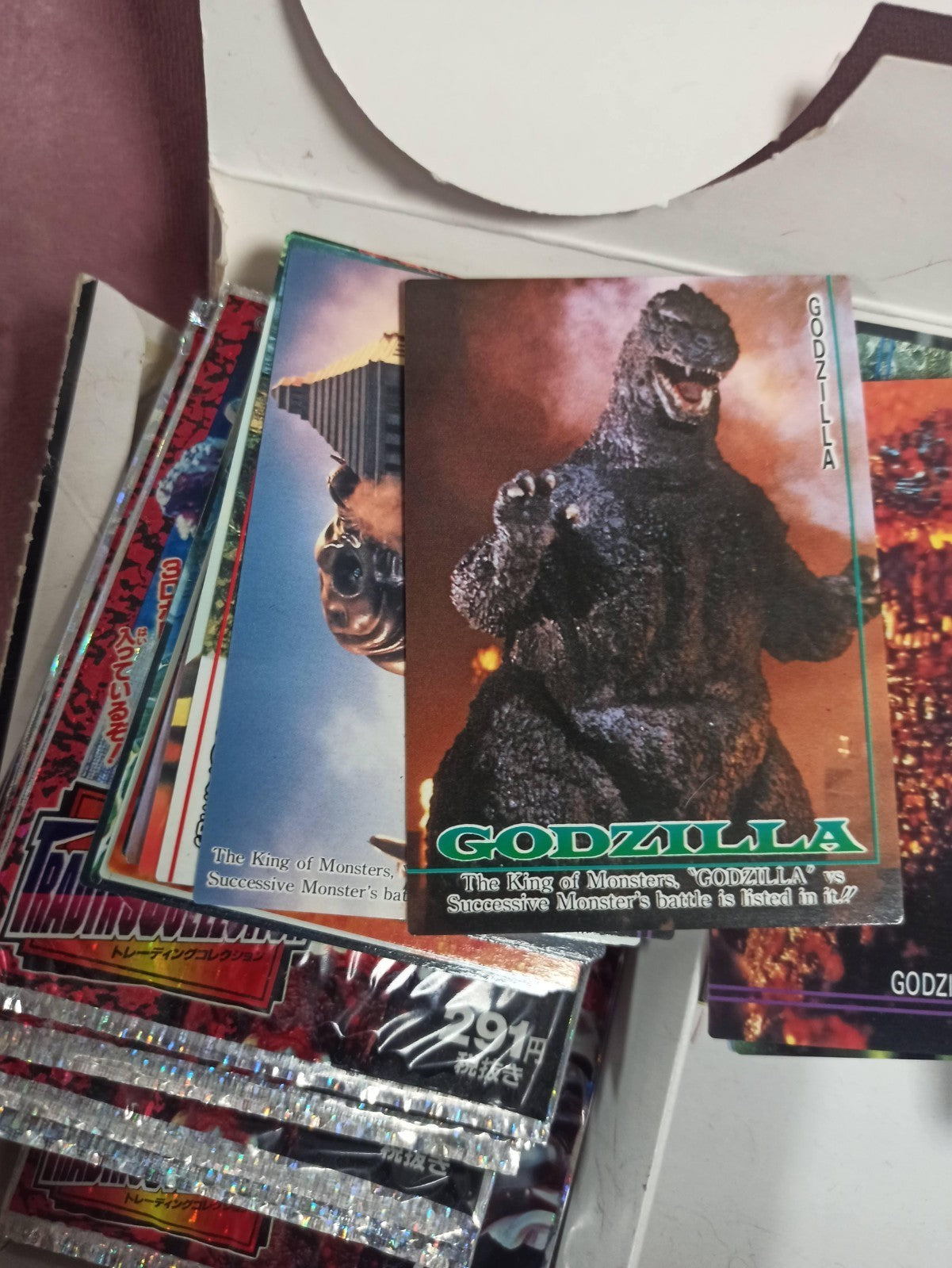 Cartes Godzilla Amada 1995 boîte scellée, Trading Cards japonaises, monstres