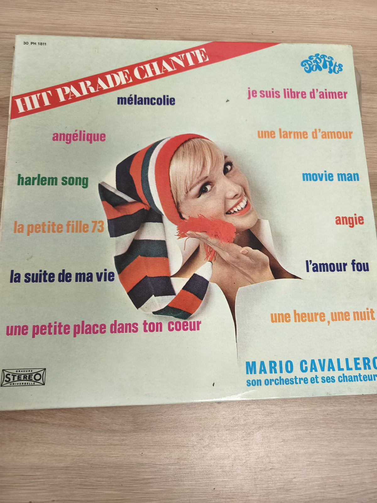 Vinyle 33T Hit Parade Chante Mario Cavallero pochette illustrée titres variés