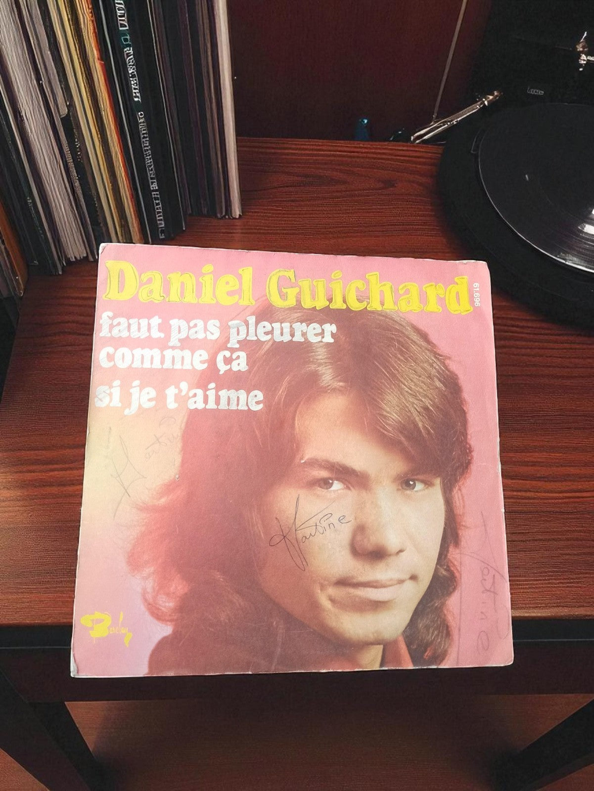Disque 45 tours Daniel Guichard vintage, pochette faut pas pleurer rétro vinyle