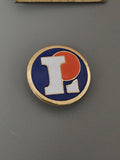 Pin's ancien Leclerc vintage rétro collection badge publicitaire France