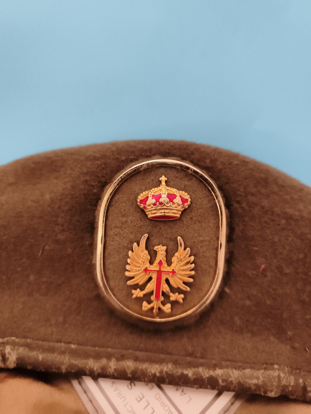 Béret militaire ancien marron insigne couronne aigle Espagne vintage armée
