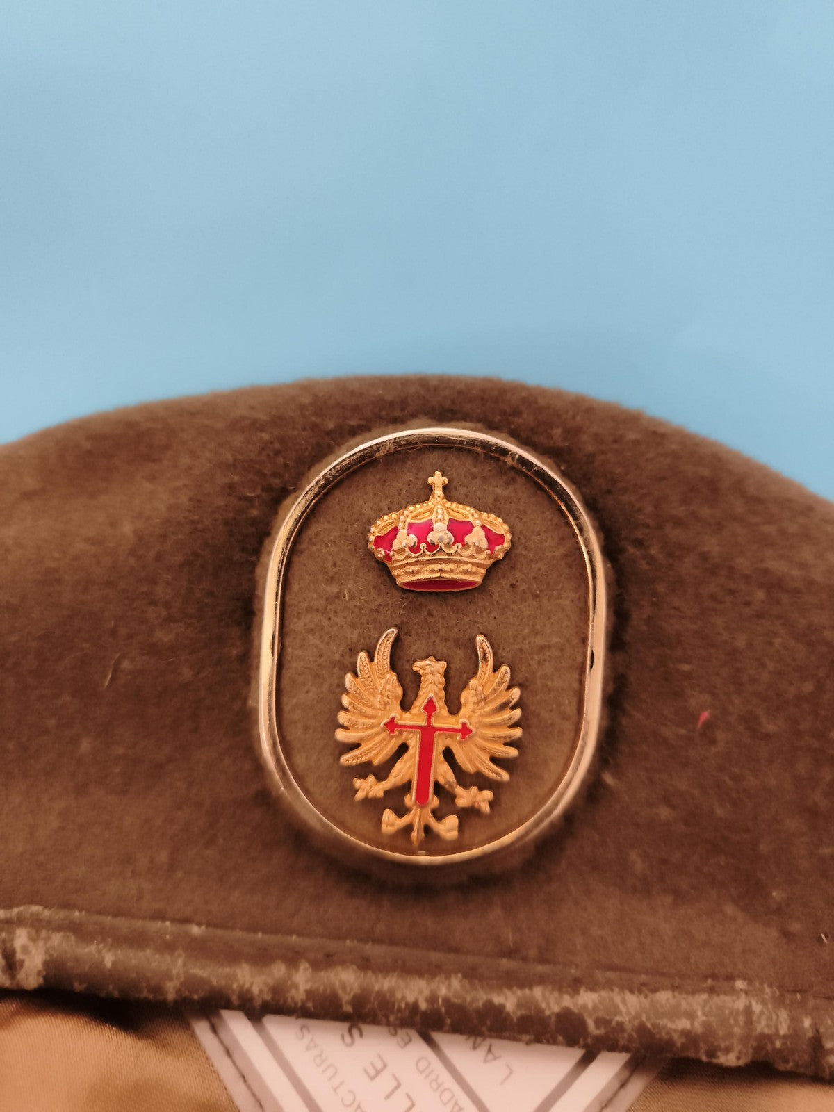 Béret militaire ancien marron insigne couronne aigle Espagne vintage armée