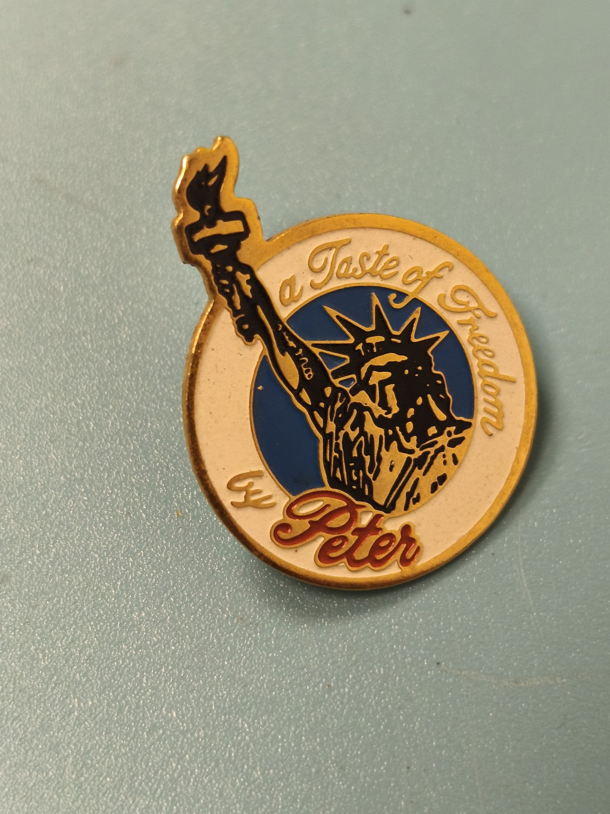 Pin's vintage Peter Statue de la Liberté "A Taste of Freedom" USA rétro