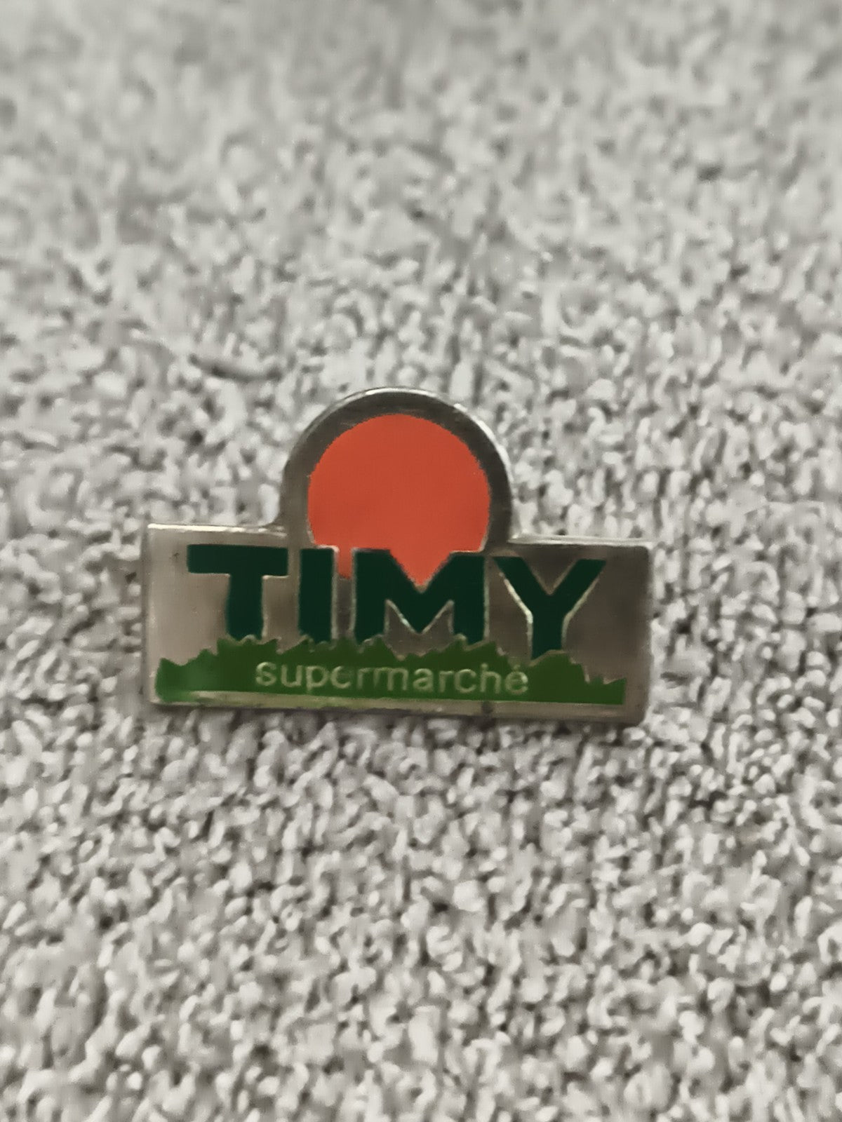 Pin's vintage TIMY supermarché logo pub, badge ancien, vert orange (Ref 8)