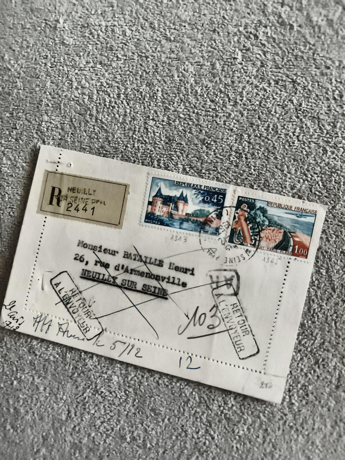 Lettre recommandée France timbres illustrés château Marianne philatélie Neuilly