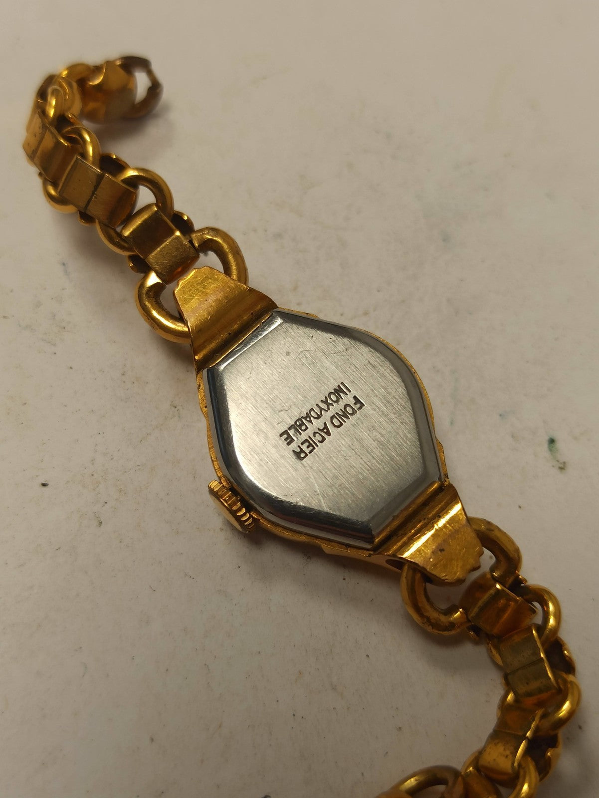 Montre femme Aimé vintage mécanique plaqué or à restaurer bracelet boules rétro