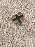 Pin's vintage cœur drapeau Finlande émaillé bleu doré badge ancien (Ref 5)