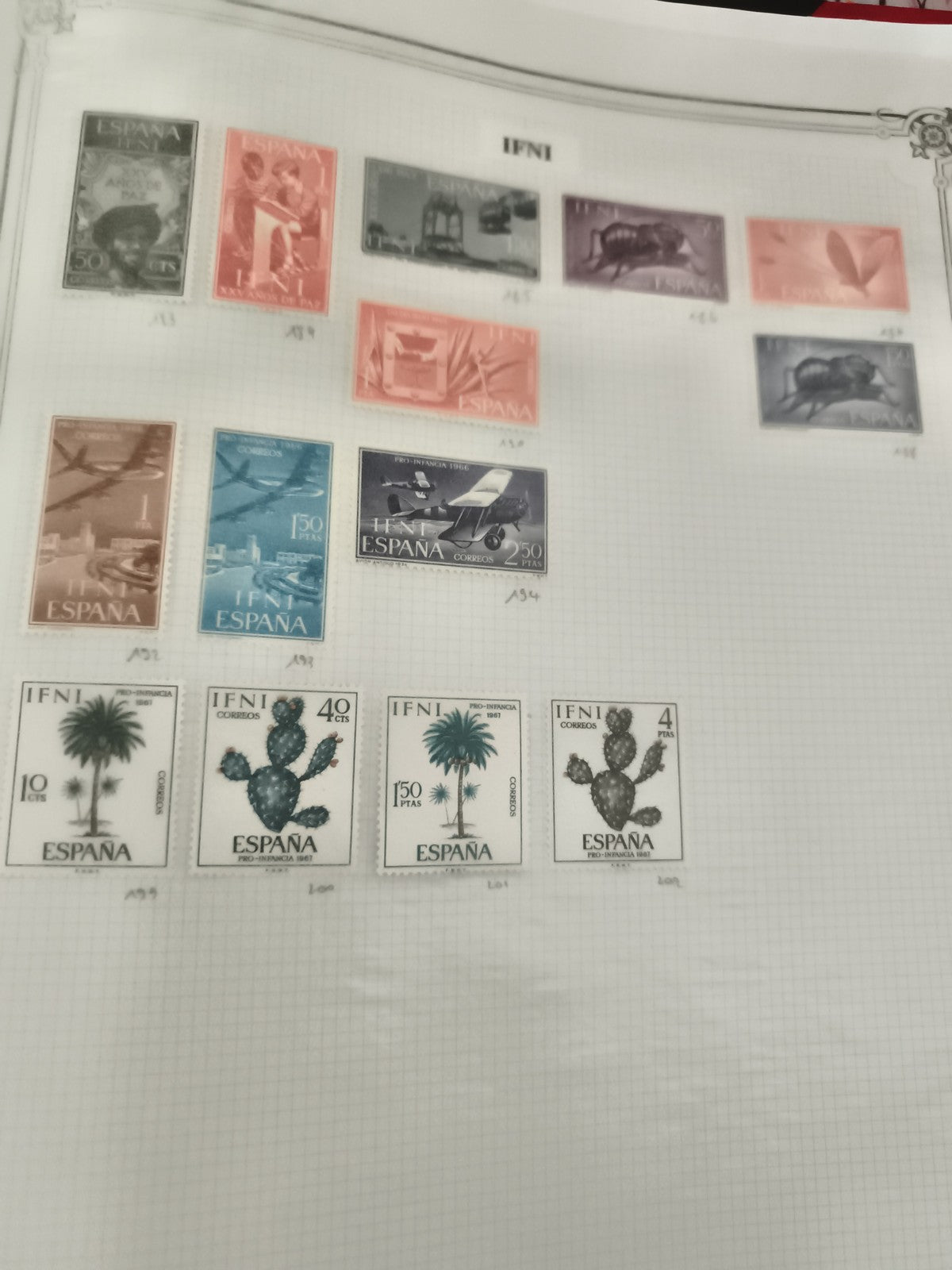 Timbres IFNI Espagne lot thématique animaux avions cactus palmiers philatélie