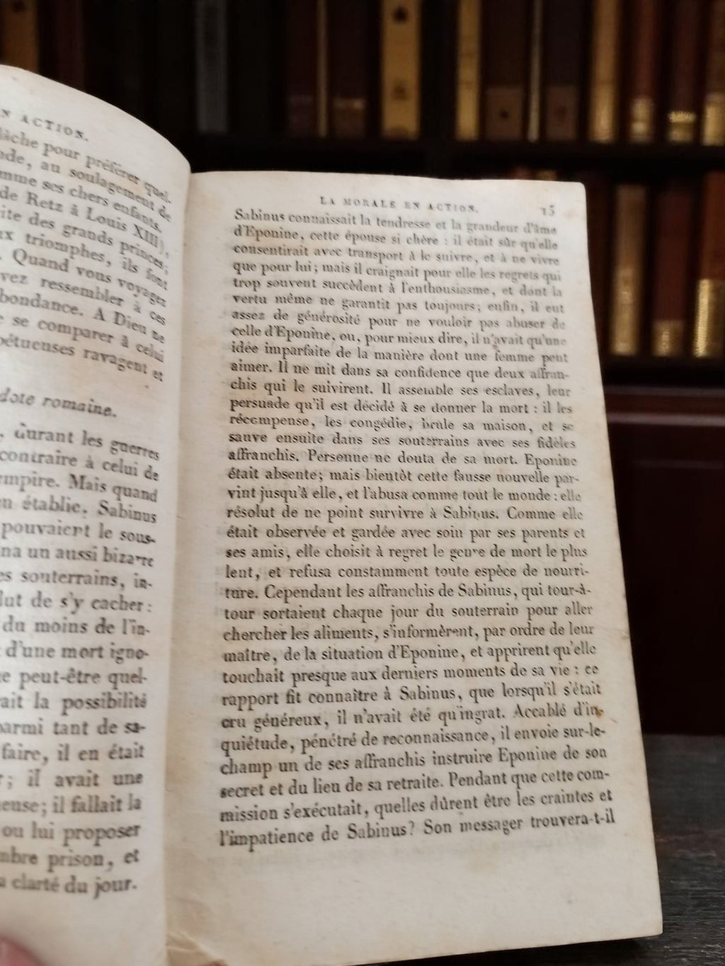 Livre ancien 1825 reliure brun patiné, "La Morale en Action" rare vintage