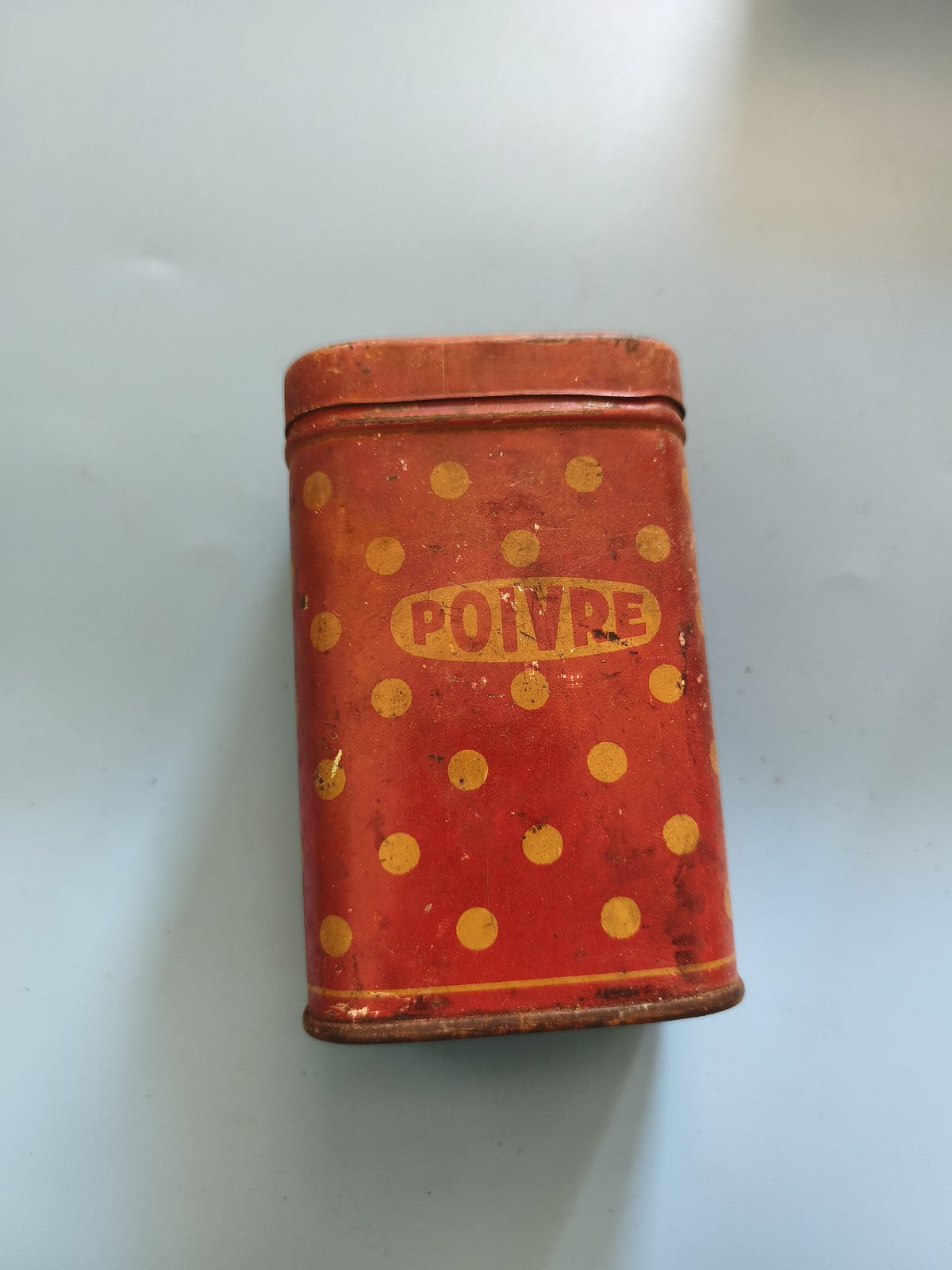 Petite boîte publicitaire vintage en métal, ancien contenant poivre collection