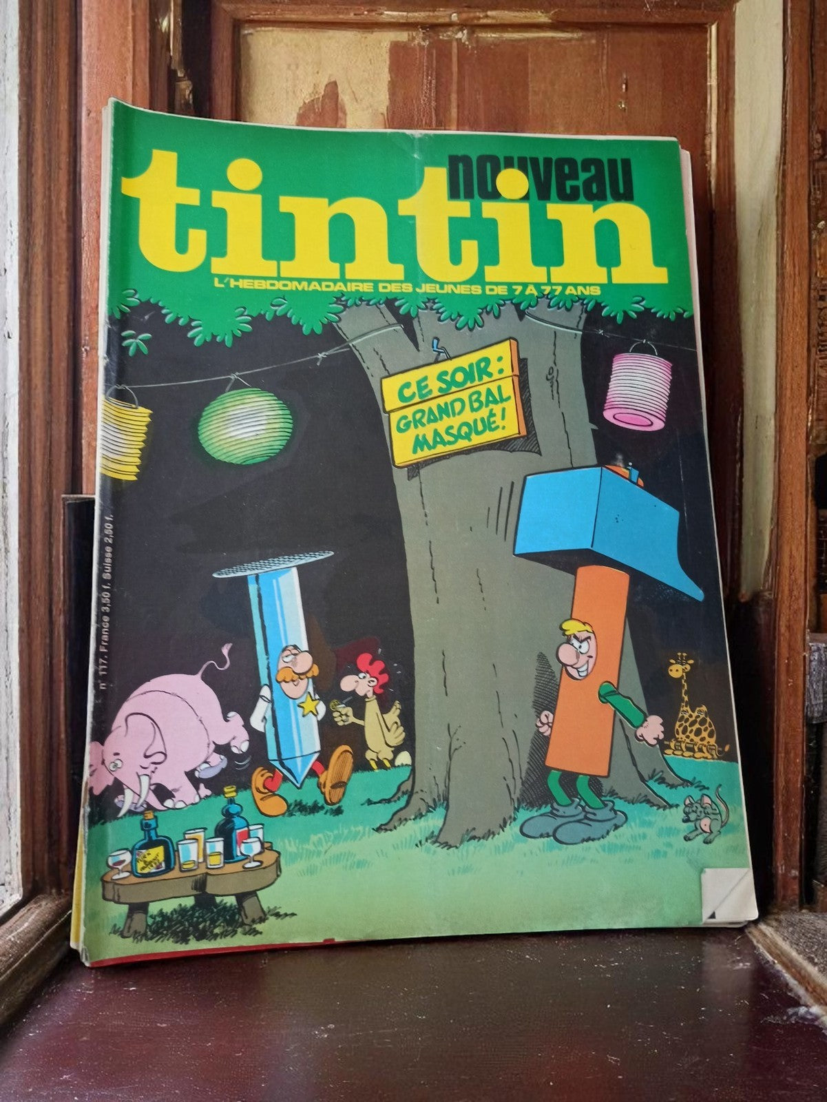 Magazine Tintin vintage ancien – Grand Bal Masqué – couverture BD années 70
