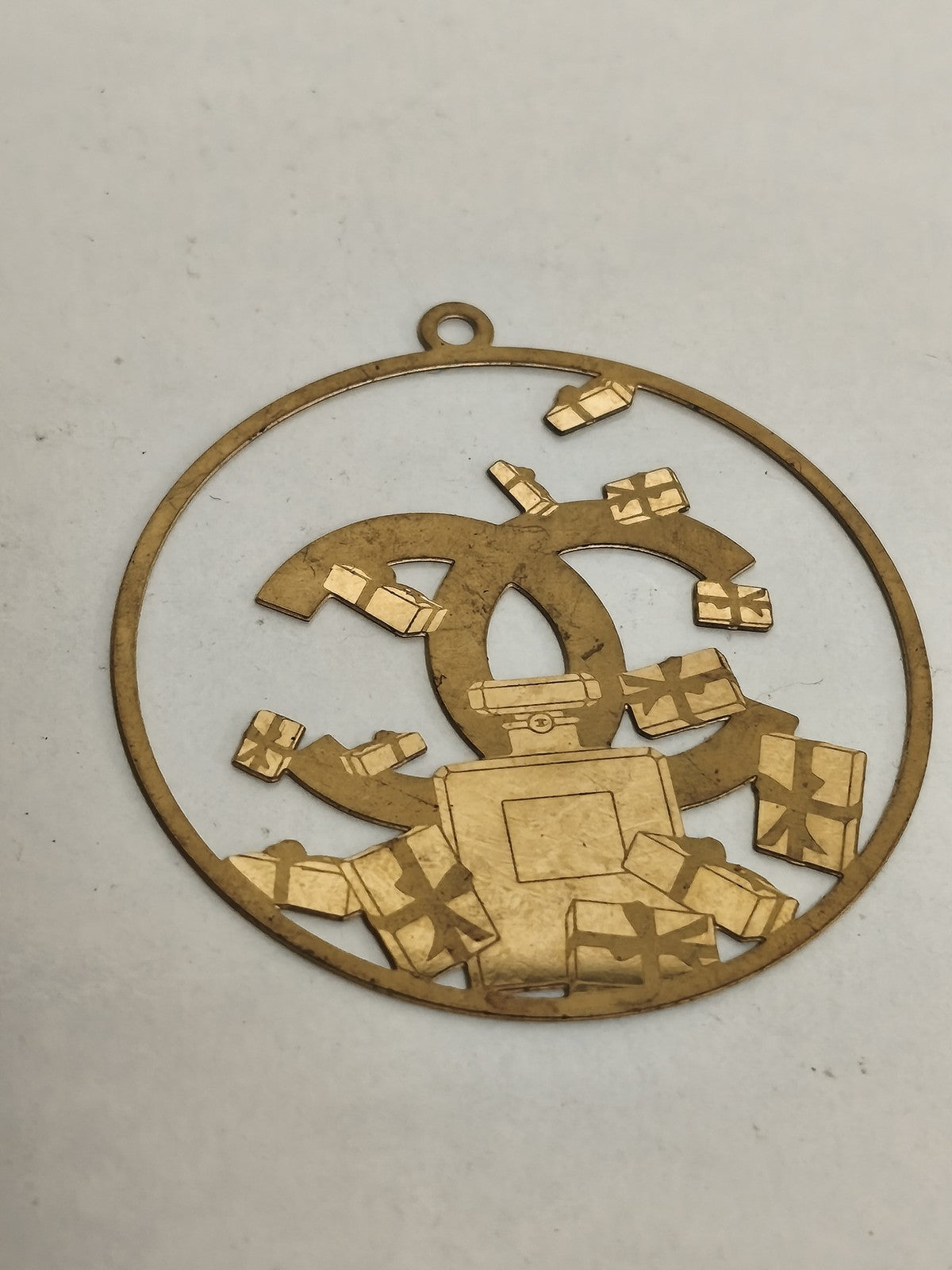 Pendentif Chanel Noël signé, bijou élégant femme, accessoire mode occasion
