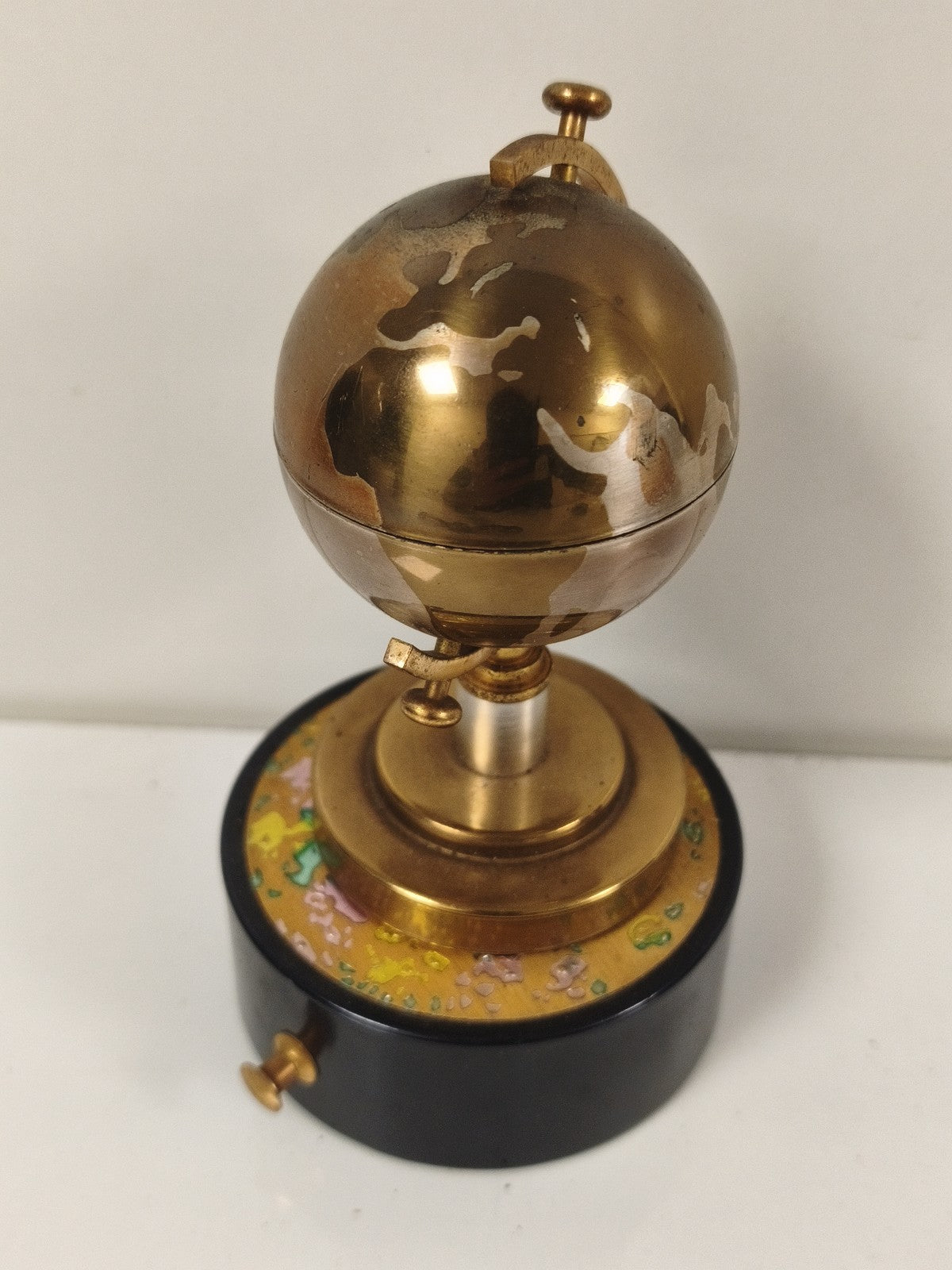 Ancien briquet de table globe terrestre doré vintage décoration collection