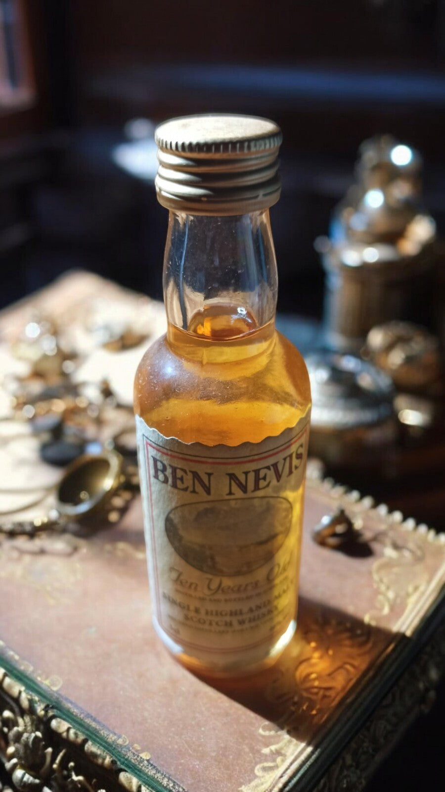 Mignonnette whisky Ben Nevis vintage, étiquette 10 years old, rare