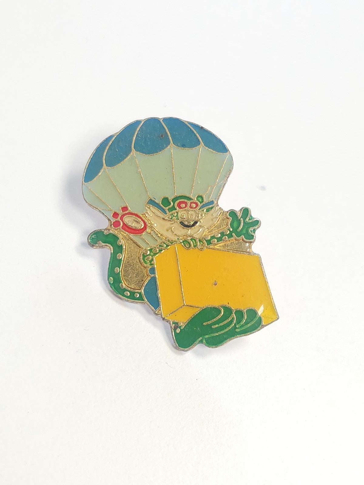 Pin's rétro ancien CAT Déménagement, badge publicitaire vintage collection